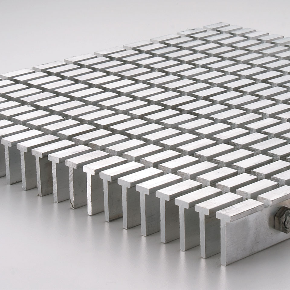 Grilles gratte-pieds Grilles gratte-pieds avec lames en T quadrillées large - LQL 
